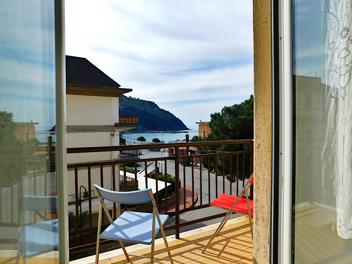 Aloha House!!! Apartment Levanto Exterior photo